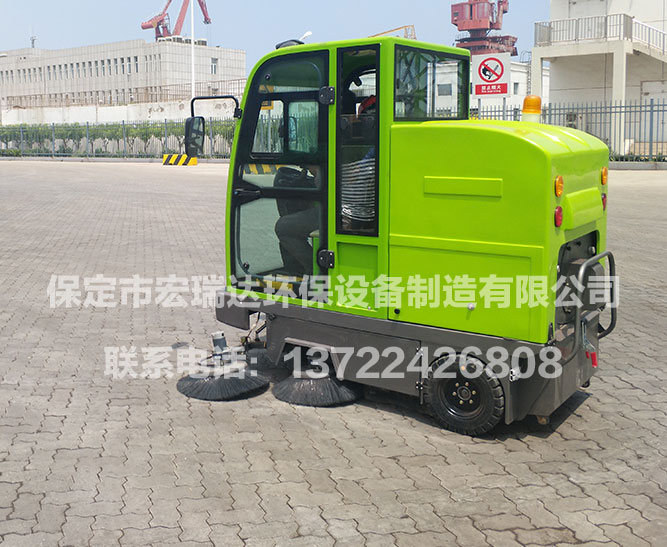 中糧集團天津有限公司 ● 2050全封閉駕駛式掃地車視頻展示